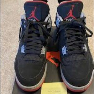 Jordan 4 bred size 9 1/2